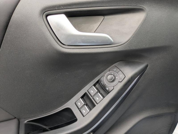 Photo 10 du bon plan FORD Puma 1.0 Flexifuel  125ch S&S mHEV Titanium X occasion à 20890 €