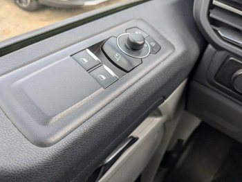 Photo 15 du bon plan FORD Transit Custom Fg VUL 320 L1H1 2.0 EcoBlue 170ch Limited BVA8 occasion à 34890 €