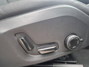 Photo 27 du bon plan VOLVO XC60 T8 Hybride Rechargeable 310 + 145ch Ultra Style Chrome Geartronic 8 AWD occasion à 58500 €