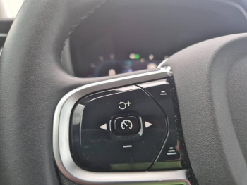 Photo 29 du bon plan VOLVO XC60 T8 Hybride Rechargeable 310 + 145ch Ultra Style Chrome Geartronic 8 AWD occasion à 58500 €