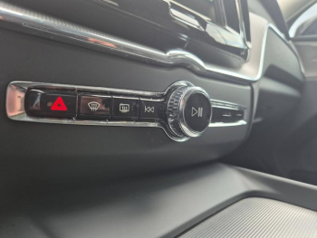 Photo 30 du bon plan VOLVO XC60 T8 Hybride Rechargeable 310 + 145ch Ultra Style Chrome Geartronic 8 AWD occasion à 58500 €