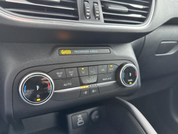 Photo 9 du bon plan FORD Kuga 2.5 Duratec 190ch FHEV E85 Titanium BVA occasion à 22400 €