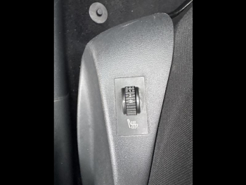 Photo 10 du bon plan PEUGEOT 208 1.2 PureTech 82ch E6.c Signature 5p DISTRIBUTION FAITE EN OCT2025 CHEZ PEUGEOT occasion à 9490 €