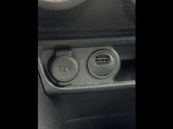 Photo 15 du bon plan PEUGEOT 208 1.2 PureTech 82ch E6.c Signature 5p DISTRIBUTION FAITE EN OCT2025 CHEZ PEUGEOT occasion à 9490 €