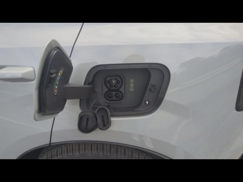 Photo 4 du bon plan VOLVO EX30 Single Extended Range 272ch Plus occasion à 42890 €