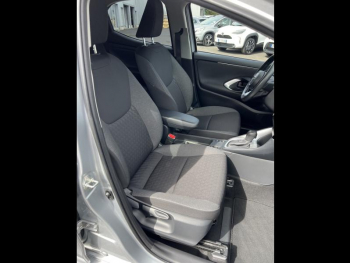 Photo 11 du bon plan TOYOTA Yaris 116h Design 5p MC24 occasion à 20450 €