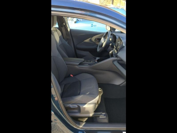 Photo 14 du bon plan TOYOTA C-HR 1.8 Hybride 140ch Design MY25 occasion à 33490 €