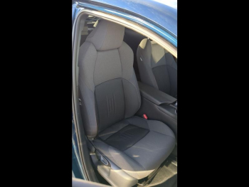 Photo 15 du bon plan TOYOTA C-HR 1.8 Hybride 140ch Design MY25 occasion à 33490 €