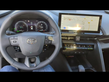 Photo 19 du bon plan TOYOTA C-HR 1.8 Hybride 140ch Design MY25 occasion à 33490 €