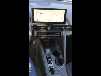 Photo 25 du bon plan TOYOTA C-HR 1.8 Hybride 140ch Design MY25 occasion à 33490 €