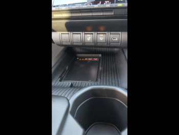 Photo 27 du bon plan TOYOTA C-HR 1.8 Hybride 140ch Design MY25 occasion à 33490 €