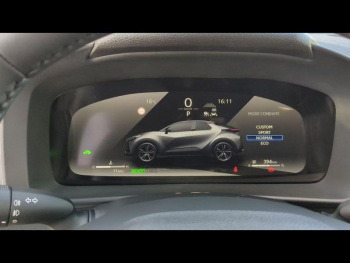Photo 32 du bon plan TOYOTA C-HR 1.8 Hybride 140ch Design MY25 occasion à 33490 €