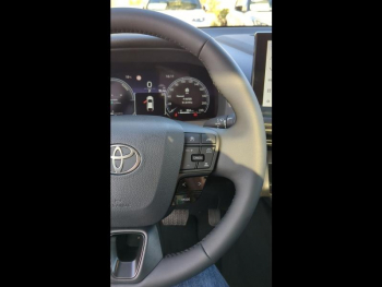 Photo 33 du bon plan TOYOTA C-HR 1.8 Hybride 140ch Design MY25 occasion à 33490 €