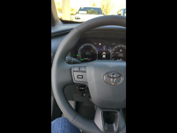 Photo 34 du bon plan TOYOTA C-HR 1.8 Hybride 140ch Design MY25 occasion à 33490 €