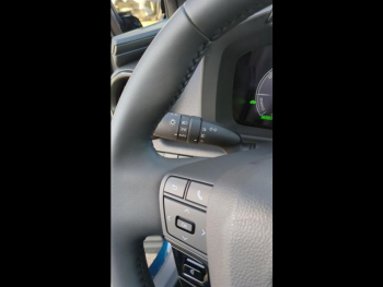 Photo 36 du bon plan TOYOTA C-HR 1.8 Hybride 140ch Design MY25 occasion à 33490 €