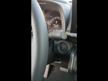 Photo 37 du bon plan TOYOTA C-HR 1.8 Hybride 140ch Design MY25 occasion à 33490 €