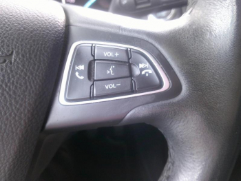 Photo 17 du bon plan FORD EcoSport 1.0 EcoBoost 125ch Titanium occasion à 12900 €