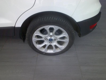 Photo 21 du bon plan FORD EcoSport 1.0 EcoBoost 125ch Titanium occasion à 12900 €