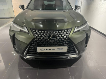 Photo 4 du bon plan LEXUS UX 300h Luxe 2WD Toit Ouvrant occasion à 34990 €