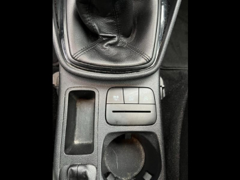 Photo 13 du bon plan FORD Fiesta 1.5 TDCi 85ch Cool & Connect 5p occasion à 11890 €