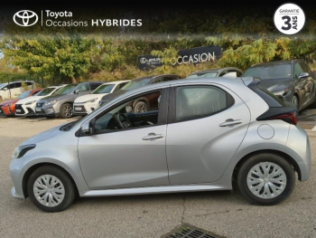 Photo 3 du bon plan TOYOTA Yaris 116h Dynamic Business 5p + Programme Beyond Zero Academy MY22 occasion à 18990 €