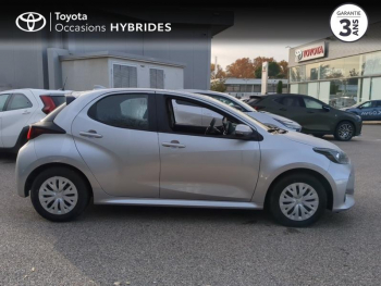 Photo 17 du bon plan TOYOTA Yaris 116h Dynamic Business 5p + Programme Beyond Zero Academy MY22 occasion à 18990 €