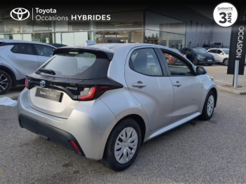 Photo 18 du bon plan TOYOTA Yaris 116h Dynamic Business 5p + Programme Beyond Zero Academy MY22 occasion à 18990 €