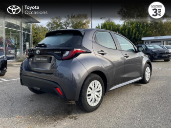 Photo 18 du bon plan TOYOTA Yaris 116h Dynamic Business 5p + Programme Beyond Zero Academy MY22 occasion à 18990 €