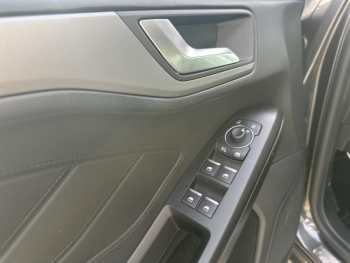 Photo 5 du bon plan FORD Focus 1.0 Flexifuel mHEV 125ch ST-Line Style occasion à 19490 €