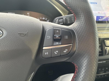 Photo 18 du bon plan FORD Focus 1.0 Flexifuel mHEV 125ch ST-Line Style occasion à 19490 €