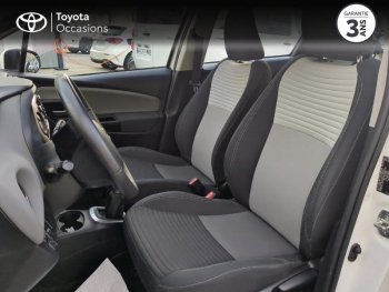 Photo 11 du bon plan TOYOTA Yaris 70 VVT-i Ultimate 5p occasion à 10490 €