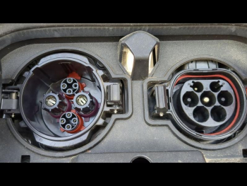 Photo 18 du bon plan NISSAN Leaf 150ch 40kWh N-Connecta 21 occasion à 16900 €