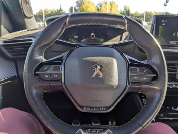Photo 21 du bon plan PEUGEOT 2008 1.2 PureTech 130ch S&S GT occasion à 15900 €