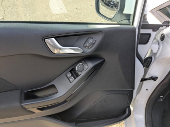 Photo 13 du bon plan FORD Fiesta 1.5 TDCi 85ch Stop&Start Trend 3p Euro6.2 occasion à 9500 €