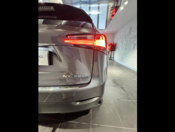 Photo 6 du bon plan LEXUS NX 300h 4WD Executive occasion à 20990 €