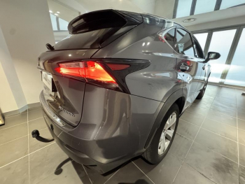 Photo 12 du bon plan LEXUS NX 300h 4WD Executive occasion à 20990 €
