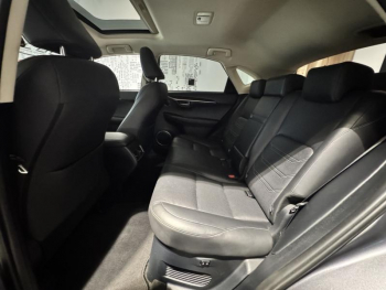 Photo 17 du bon plan LEXUS NX 300h 4WD Executive occasion à 20990 €