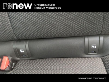 Photo 20 du bon plan RENAULT Arkana 1.6 E-Tech hybride 145ch Techno -22 occasion à 22900 €