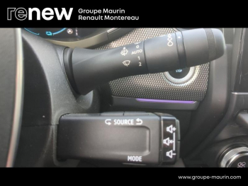 Photo 26 du bon plan RENAULT Arkana 1.6 E-Tech hybride 145ch Techno -22 occasion à 22900 €