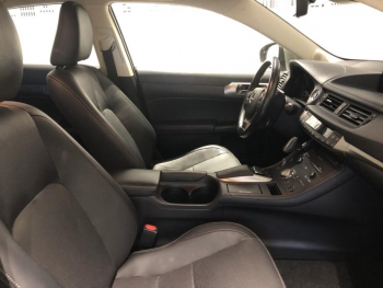 Photo 10 du bon plan LEXUS CT 200h Luxe MY19 Euro6d-T occasion à 17980 €