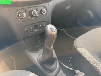 Photo 16 du bon plan DACIA Logan MCV 1.5 Blue dCi 95ch Essentiel occasion à 10490 €