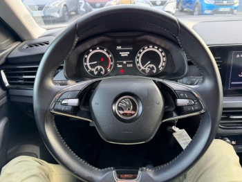 Photo 13 du bon plan SKODA Kamiq 1.0 TSI Evo 110ch Ambition occasion à 16690 €