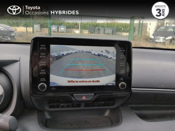 Photo 17 du bon plan TOYOTA Yaris 116h Design 5p MY22 occasion à 19450 €