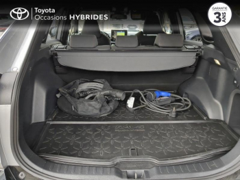 Photo 10 du bon plan TOYOTA RAV4 Hybride Rechargeable 306ch Design AWD occasion à 37490 €