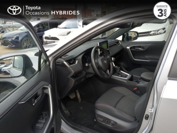 Photo 11 du bon plan TOYOTA RAV4 Hybride Rechargeable 306ch Design AWD occasion à 37490 €