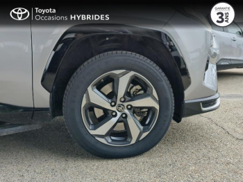 Photo 16 du bon plan TOYOTA RAV4 Hybride Rechargeable 306ch Design AWD occasion à 37490 €