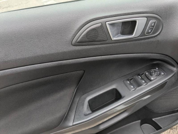 Photo 9 du bon plan FORD EcoSport 1.0 EcoBoost 100ch Trend Euro6.2 occasion à 11990 €