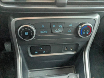 Photo 15 du bon plan FORD EcoSport 1.0 EcoBoost 100ch Trend Euro6.2 occasion à 11990 €