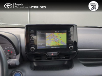 Photo 15 du bon plan TOYOTA Yaris 116h Dynamic Business 5p + Programme Beyond Zero Academy MY22 occasion à 17990 €