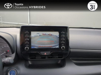 Photo 17 du bon plan TOYOTA Yaris 116h Dynamic Business 5p + Programme Beyond Zero Academy MY22 occasion à 17990 €
